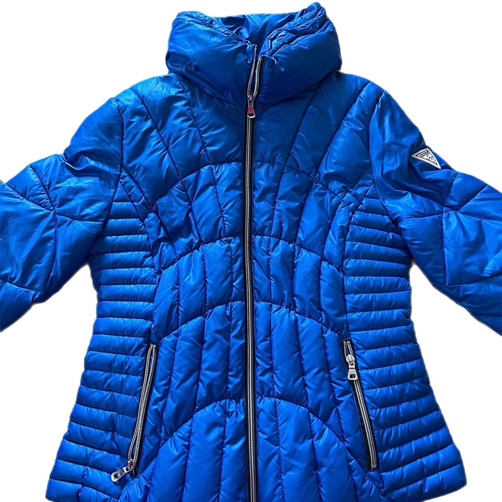 Guess Women’s Medium Blue Puffer Coat – Great Condition